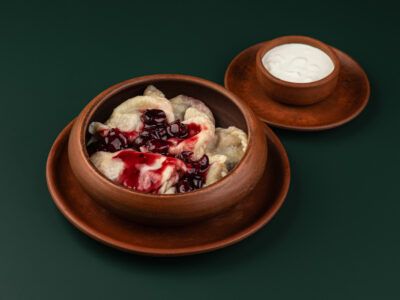 Вареники с владимирской вишней и вишнёвым взваром