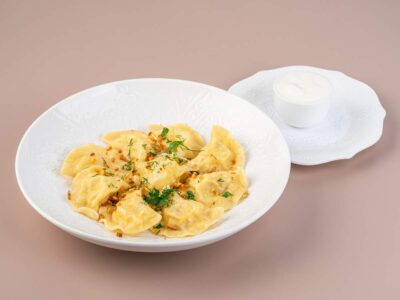 Вареники с картофелем и обжаренным луком