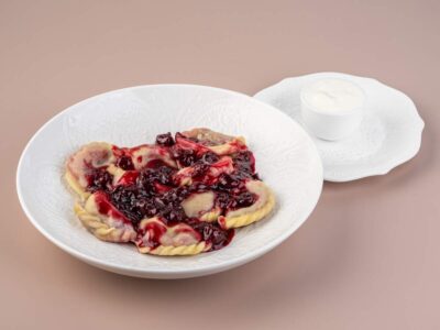 Вареники с владимирской вишней и вишнёвым взваром