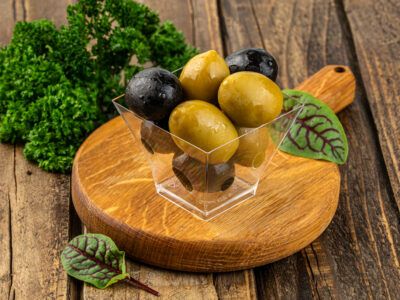 Маслины и оливки гигант