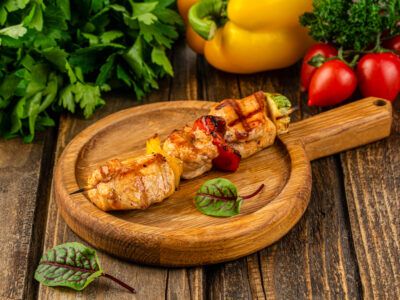 Мини-шашлычок из курицы с овощами