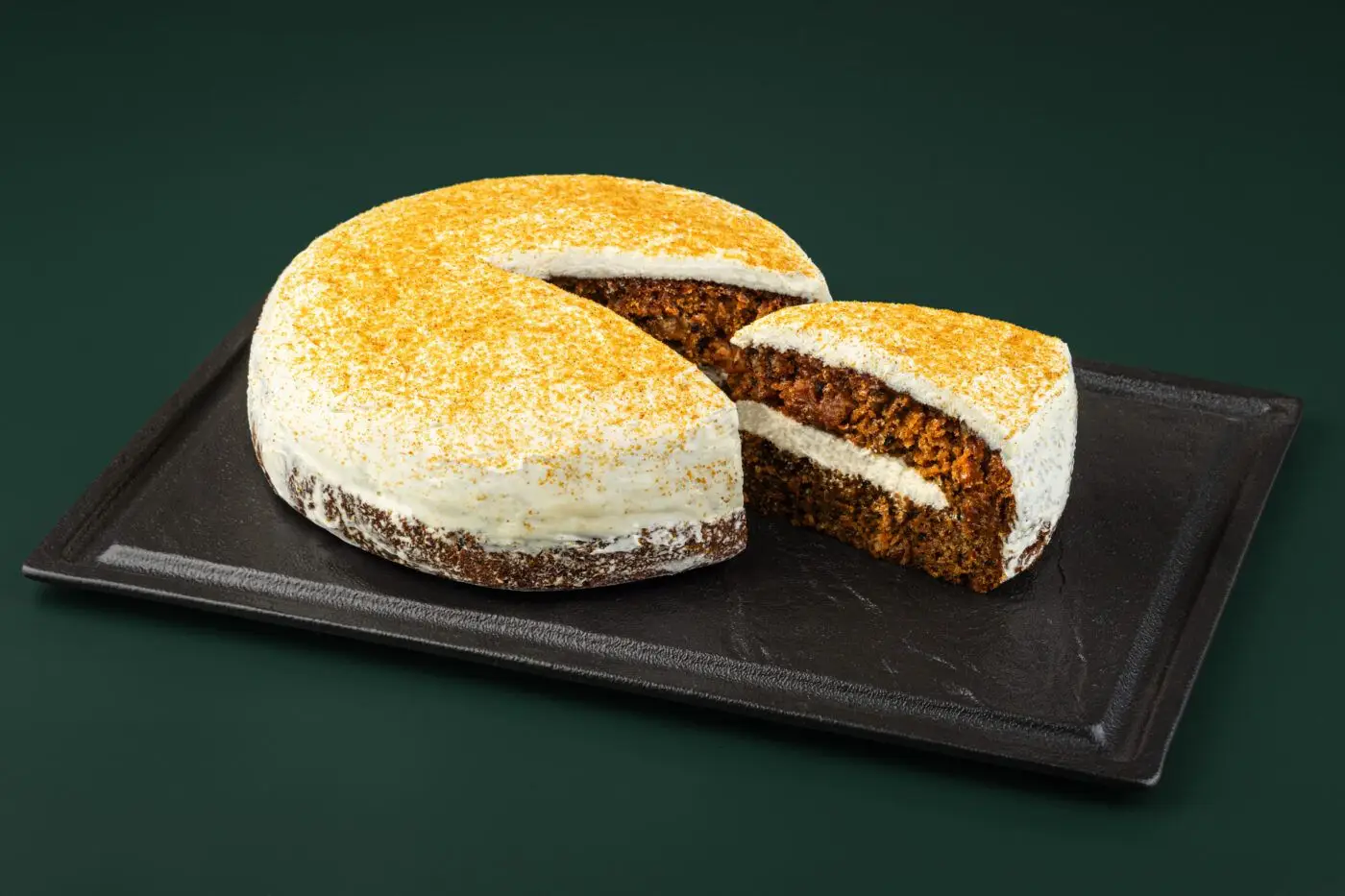 Морковный торт с пряностями, орехами и цедрой апельсина