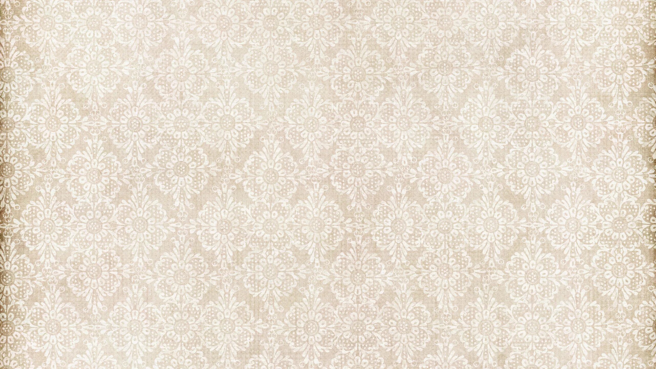 Каждую пятницу караоке! Забронируйте столик и проведите вечер в кругу друзей под любимые песни. Ждем вас с 19:00 до 02:00!